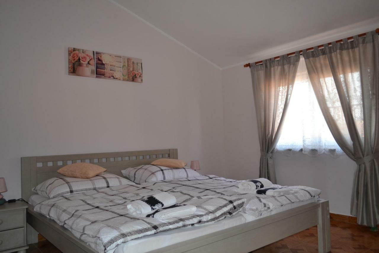 Apartman Ika 乌马格 外观 照片